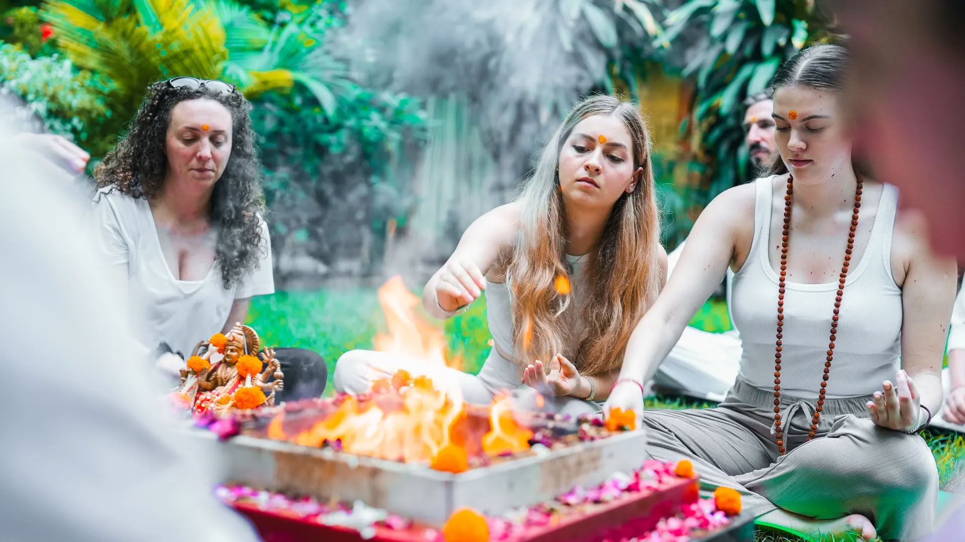 200-timmars yogalärarutbildning i Rishikesh – 15 nov–11 dec