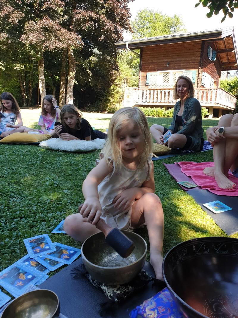 Familjeyogaretreat med bara andas, Irland