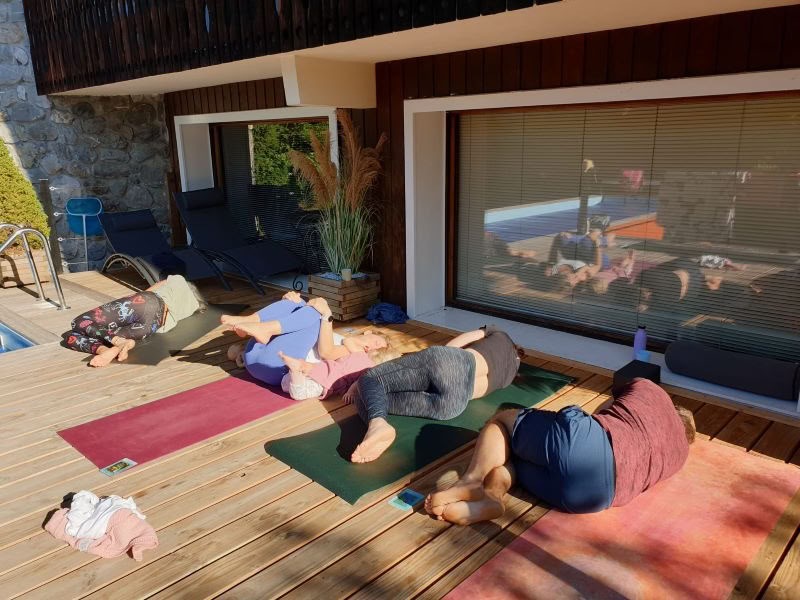 Familjeyogaretreat med bara andas, Irland