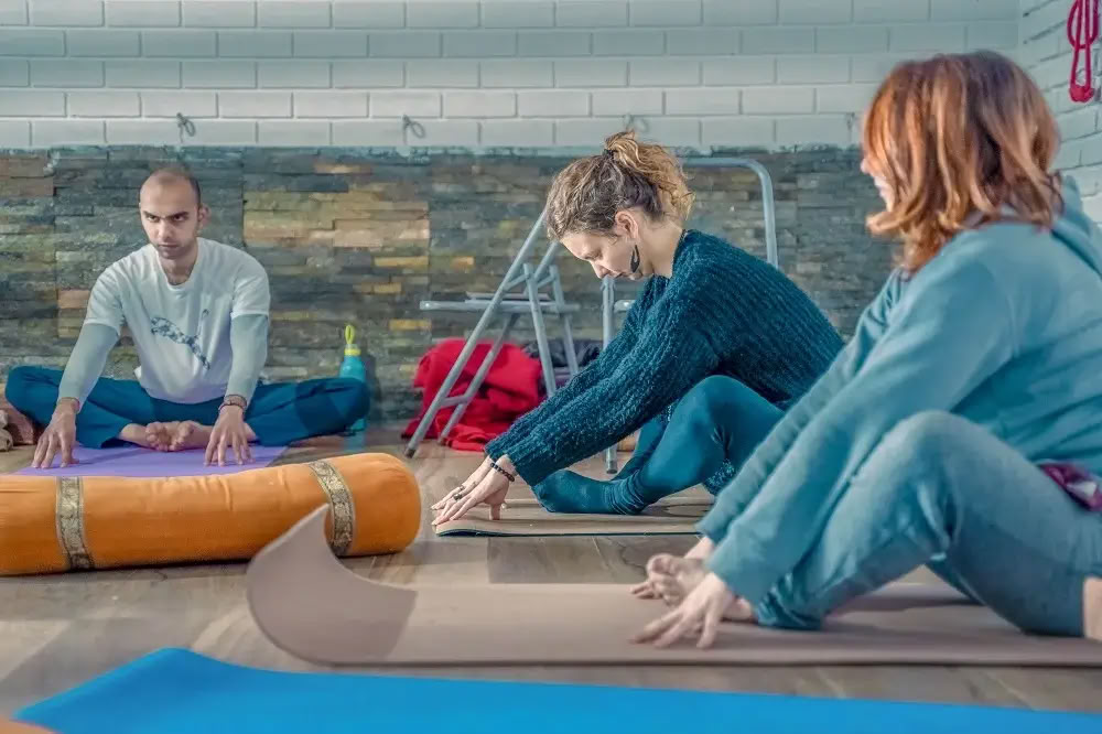 85-timmars gravidyogalärarutbildning i Rishikesh