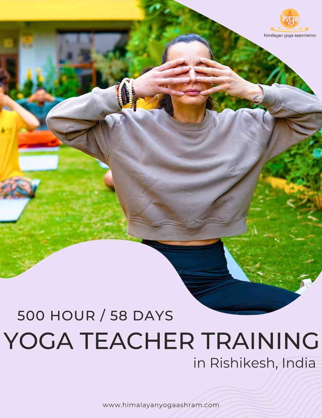 300-timmars yogalärarutbildning i Varkala, Kerala, Indien