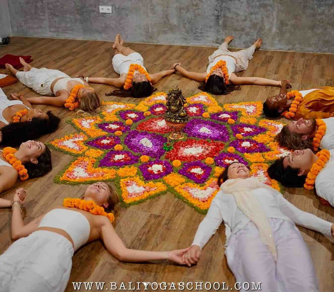 300 timmar yogalärarutbildning i Canggu, Bali