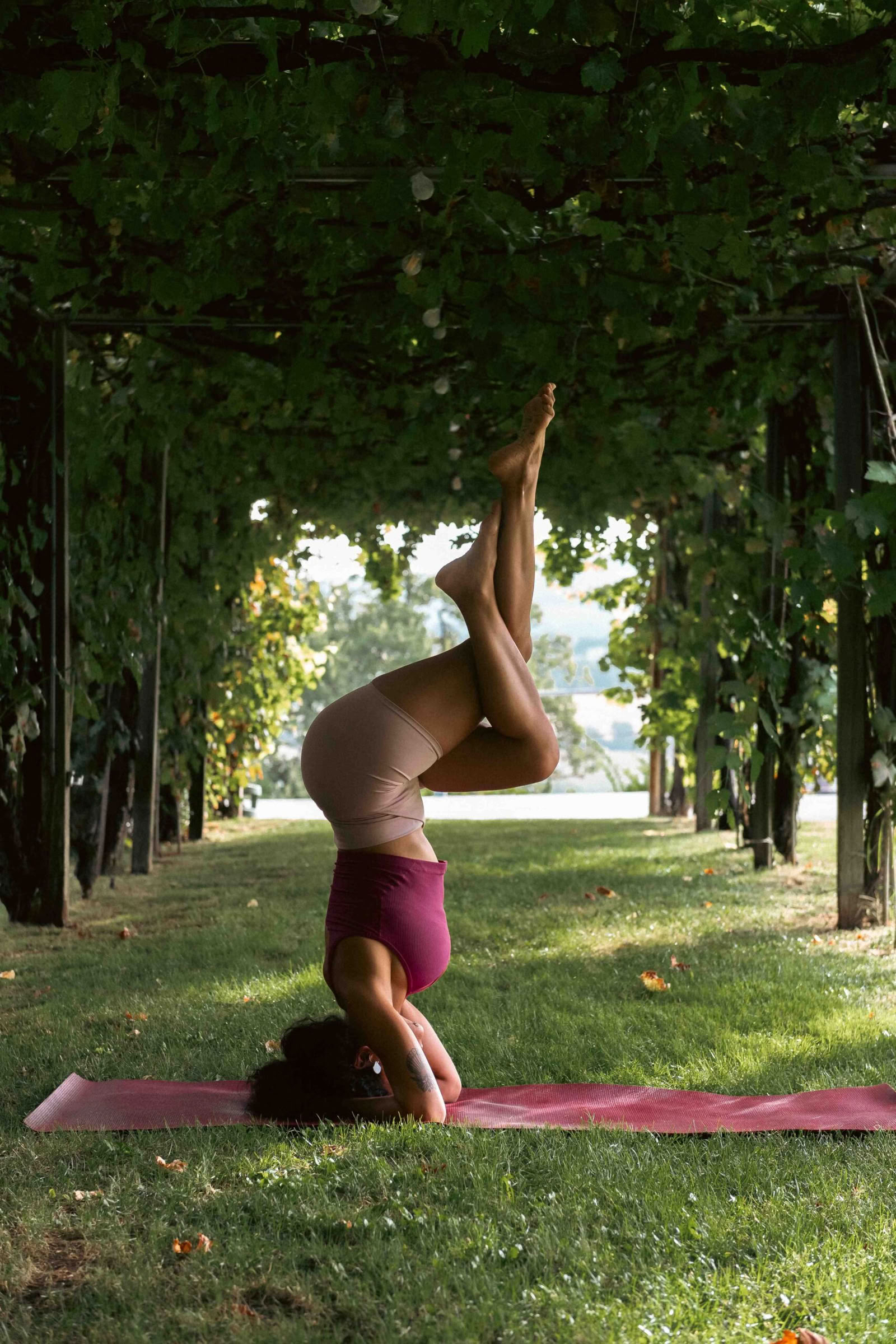Vinyasa-yoga på plats