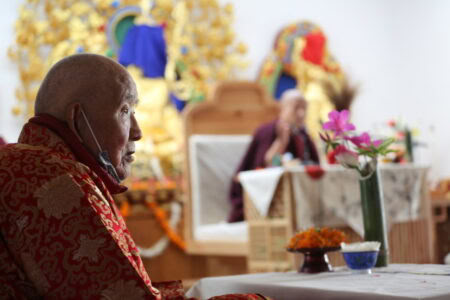 Shabad och dhyana — en poetisk och meditativ utforskning av jaget