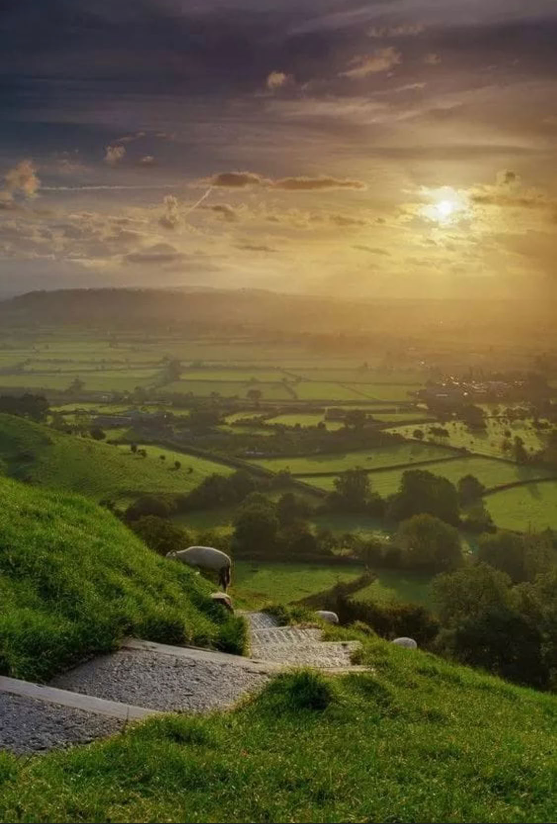Meditationsretreat vid Glastonburys heliga platser – torsdag 24 juni kl. 17.00 – söndag 27 juni kl. 10.30