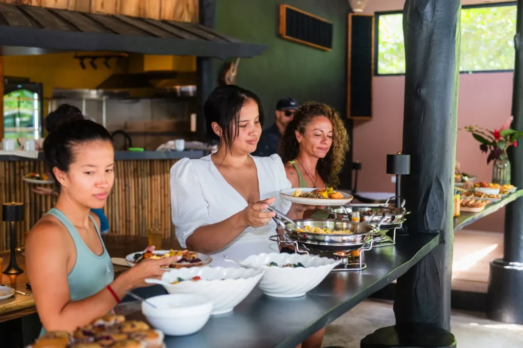 Holosomatisk andningsövning och yogarestart i Costa Rica i oktober