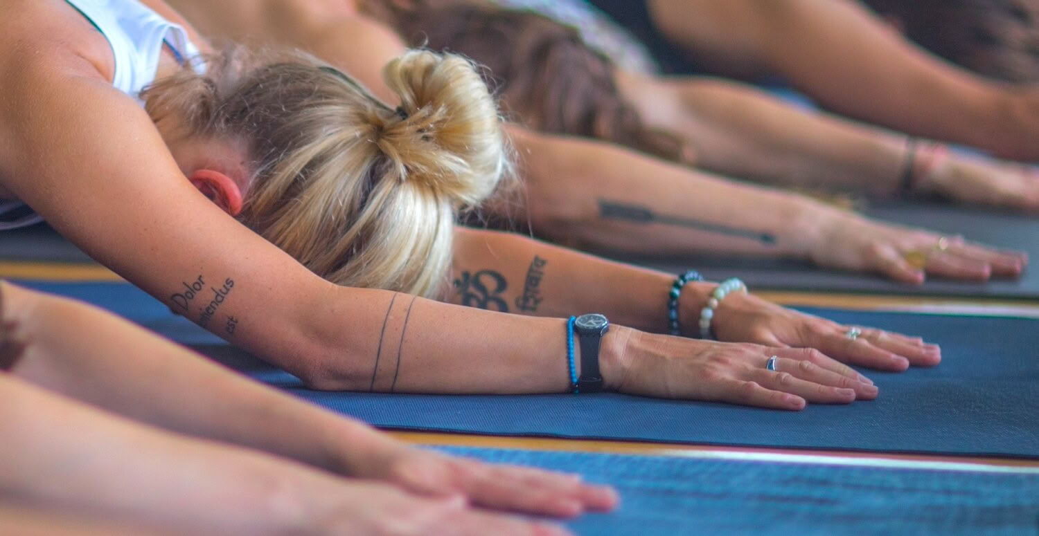 Att harmonisera med naturen: en yogaretreat vid vintersolståndet