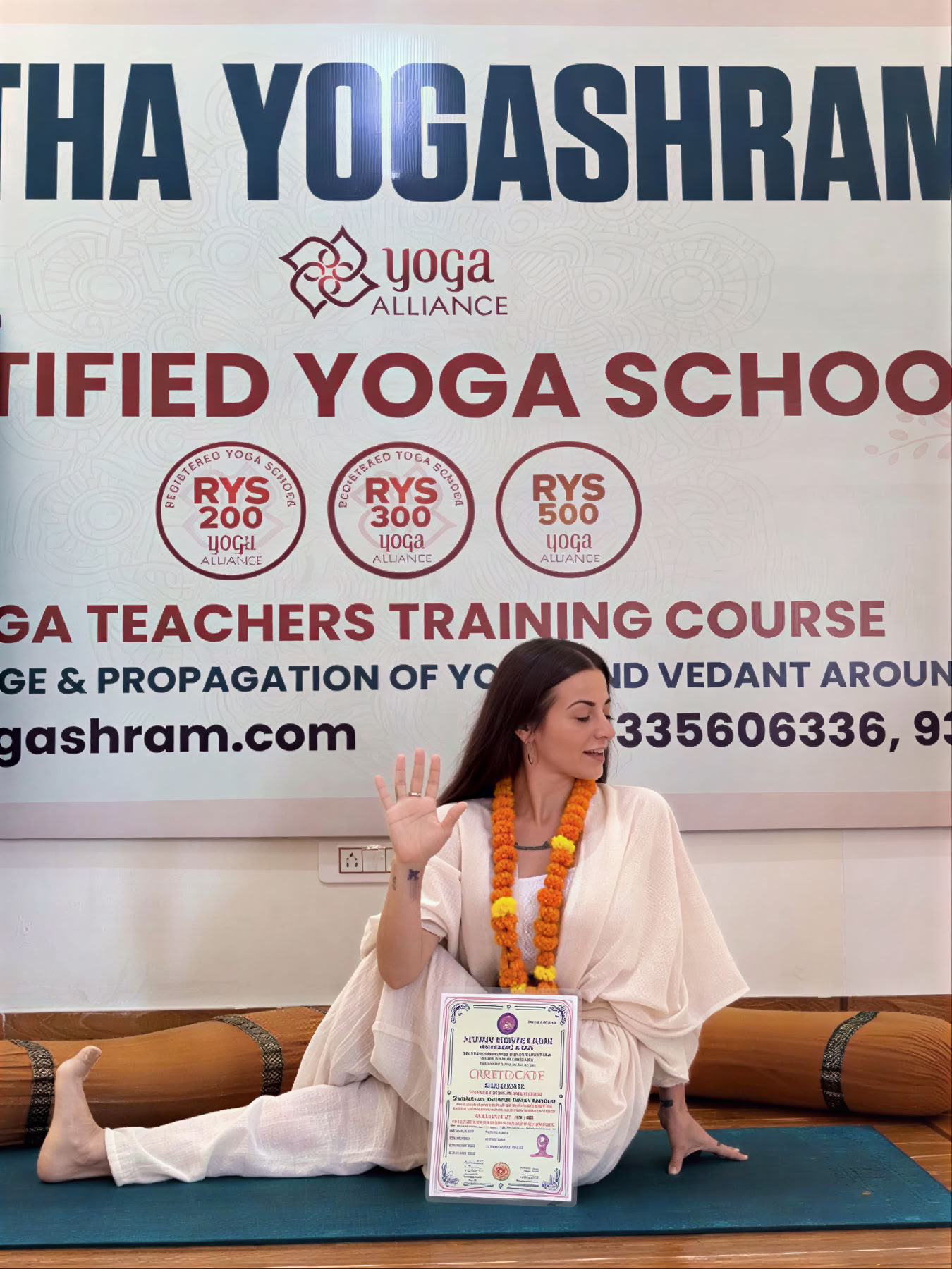 500-timmars yogalärarutbildning i Rishikesh
