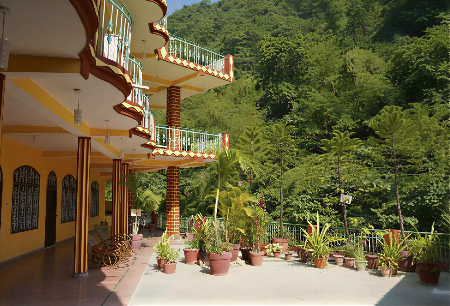 100 timmars yogalärarutbildning i Rishikesh