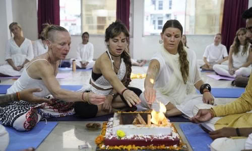10 dagars yogaretreater i Rishikesh, Indien