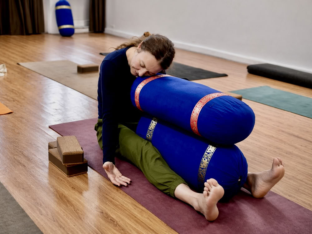 50-timmars Yin- och Yang-yogalärarutbildning i Rishikesh – 1–7 januari 2026