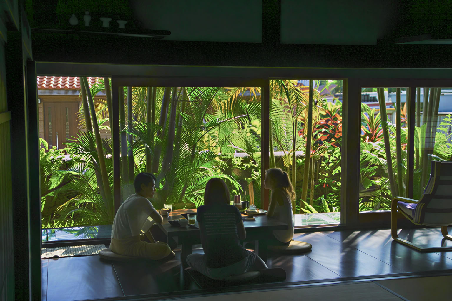 Tyst retreat med mindfulnessmeditation och yoga