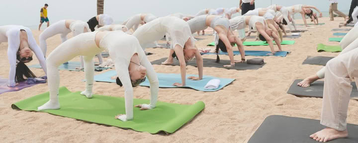 300-timmars avancerad yogalärarutbildning