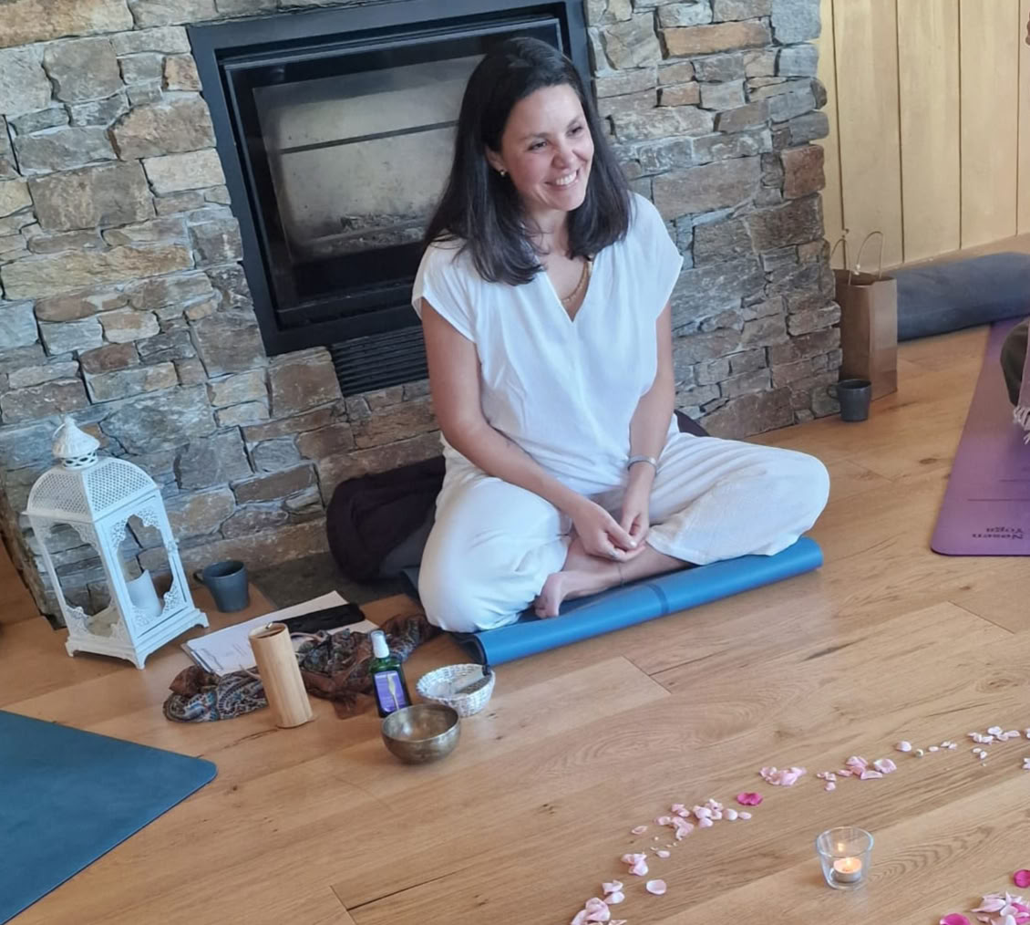 Höstens andetag: en återhämtande yogaretreat för stresslindring