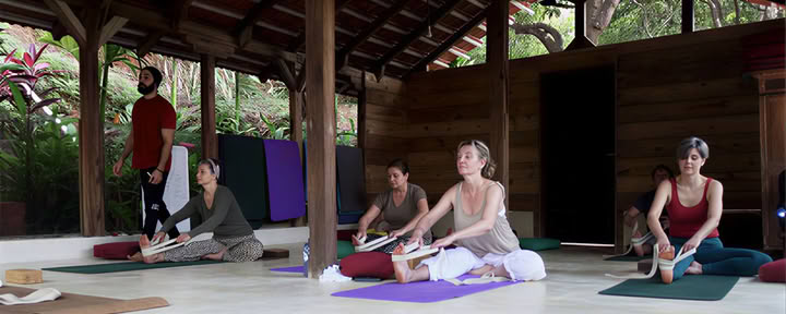 200-timmars lärarutbildning i Ashtanga Vinyasa- och Yin-yoga