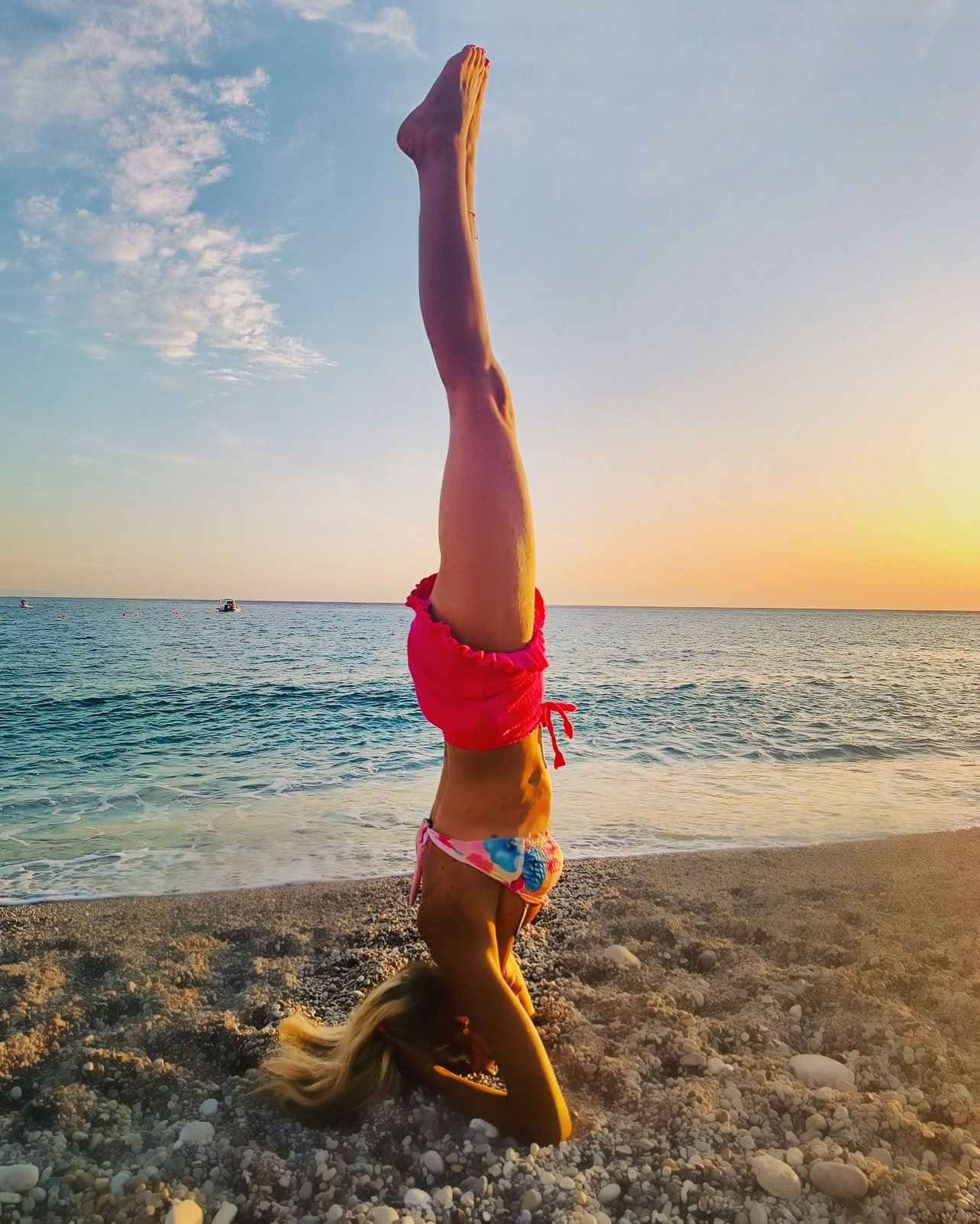 Kustkrigare: En strandnära retreat med kampsport och yoga vid Divjaka-stranden