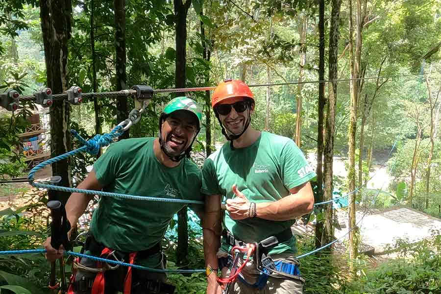 Zipline vid Pacuarefloden