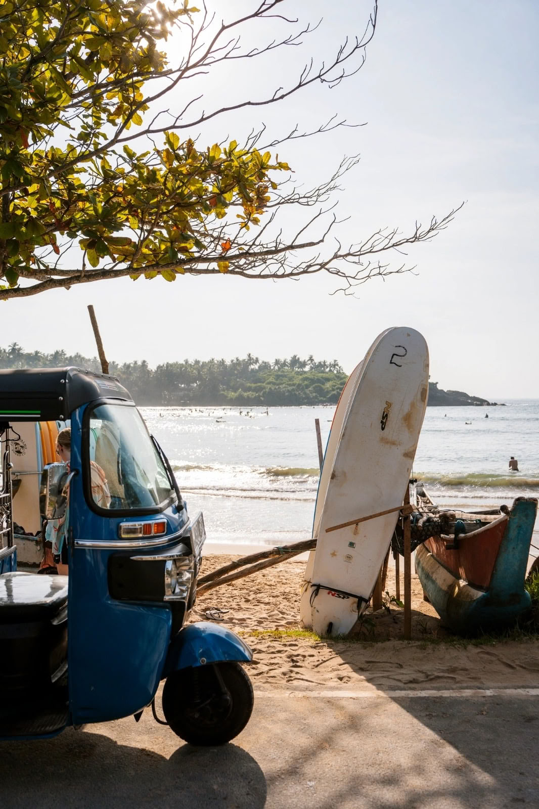 Loka Retreats - Yoga, surf och äventyr