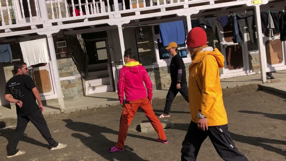 Soluppgångs-yogaretreat i Pokhara