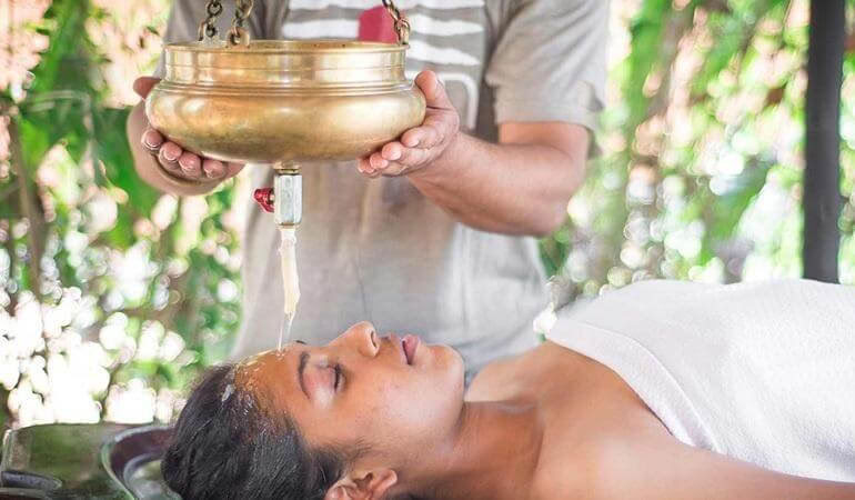 Helkroppsdetoxifiering (Panchakarma) i Rishikesh