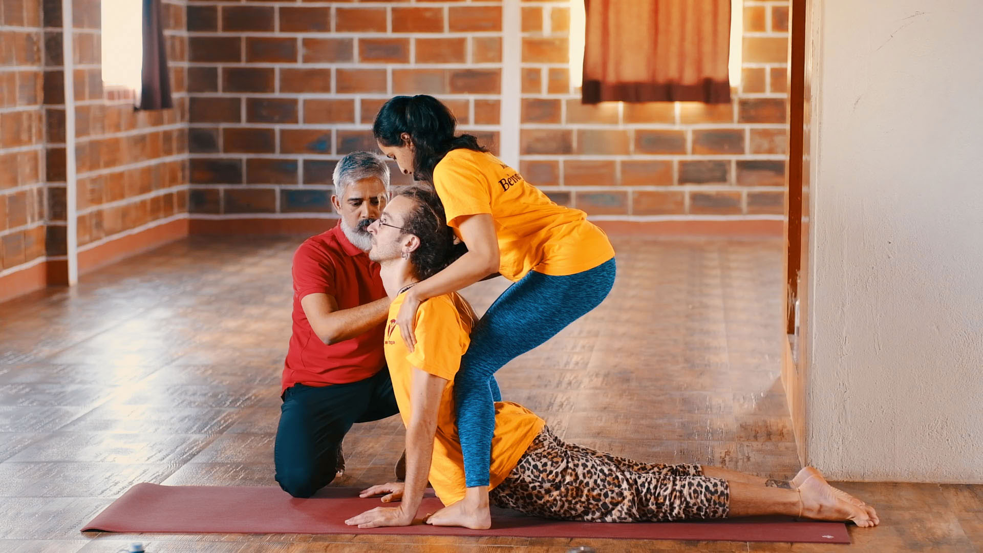 Ashtanga yogalärarutbildning
