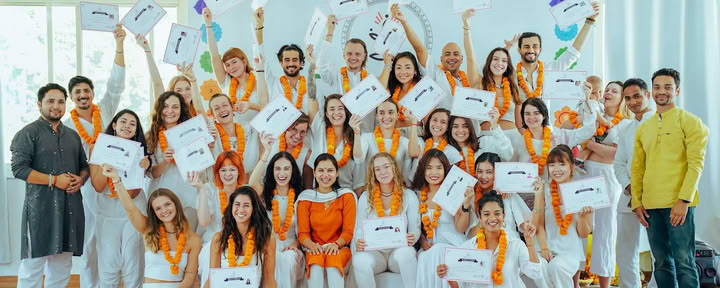 Vinyasa Yogashala - Bästa yogaskolan i Rishikesh, Indien