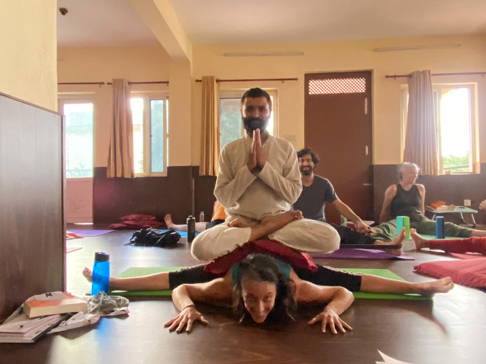 Himalayiska yogaskolan