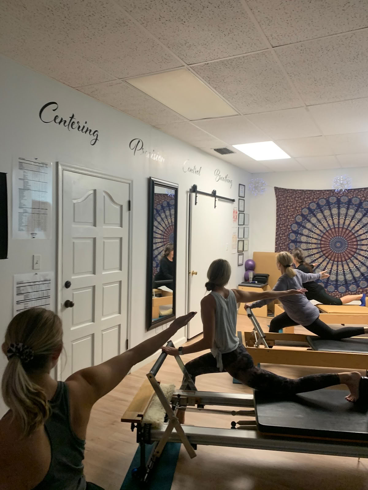 Pilates Yoga Loft - Holistisk välmåendestudio | St. Augustine | Pilates- och yogaklasser, certifieringar, akupunktur och reiki