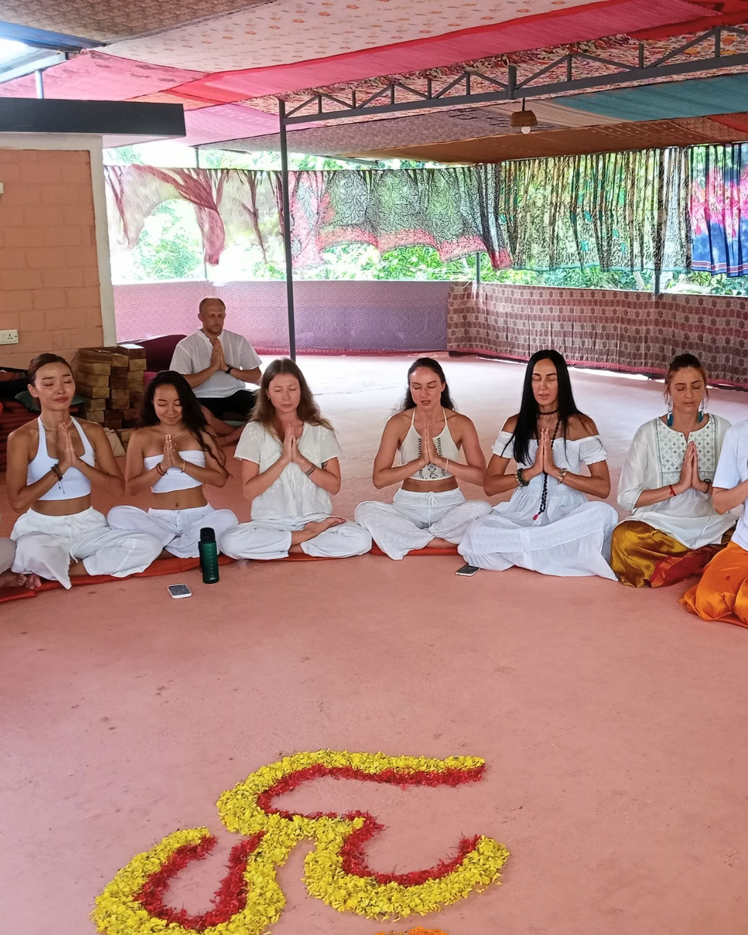 Rishikul Yogshala - Yogalärarutbildning i Kerala