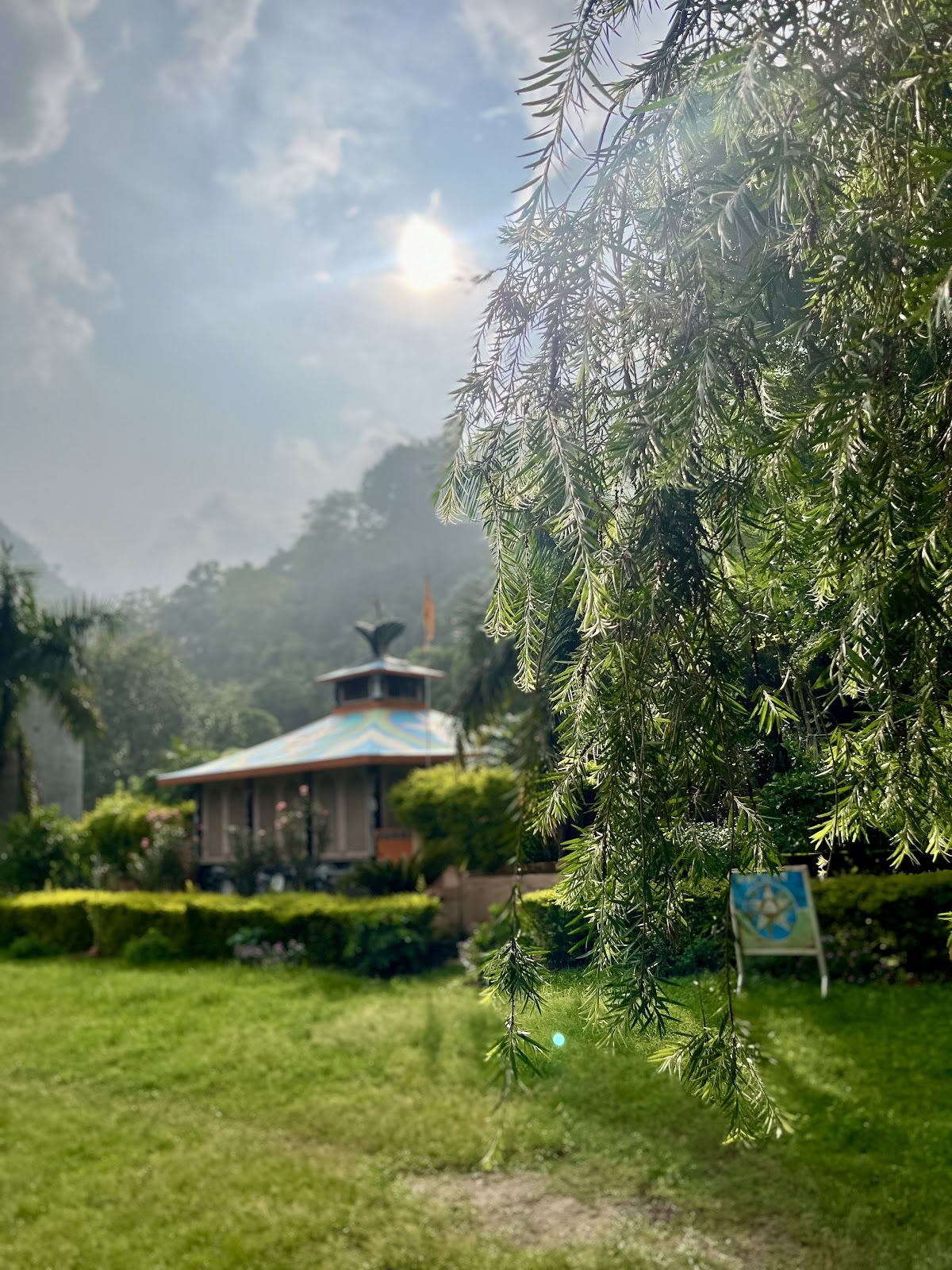 Abhyasa Yogmath | Traditionellt yoga- och meditationsashram i Rishikesh, Indien