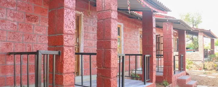 SiddhaDham - Gårdsboende & Wellnessretreat - Nashik / Igatpuri
