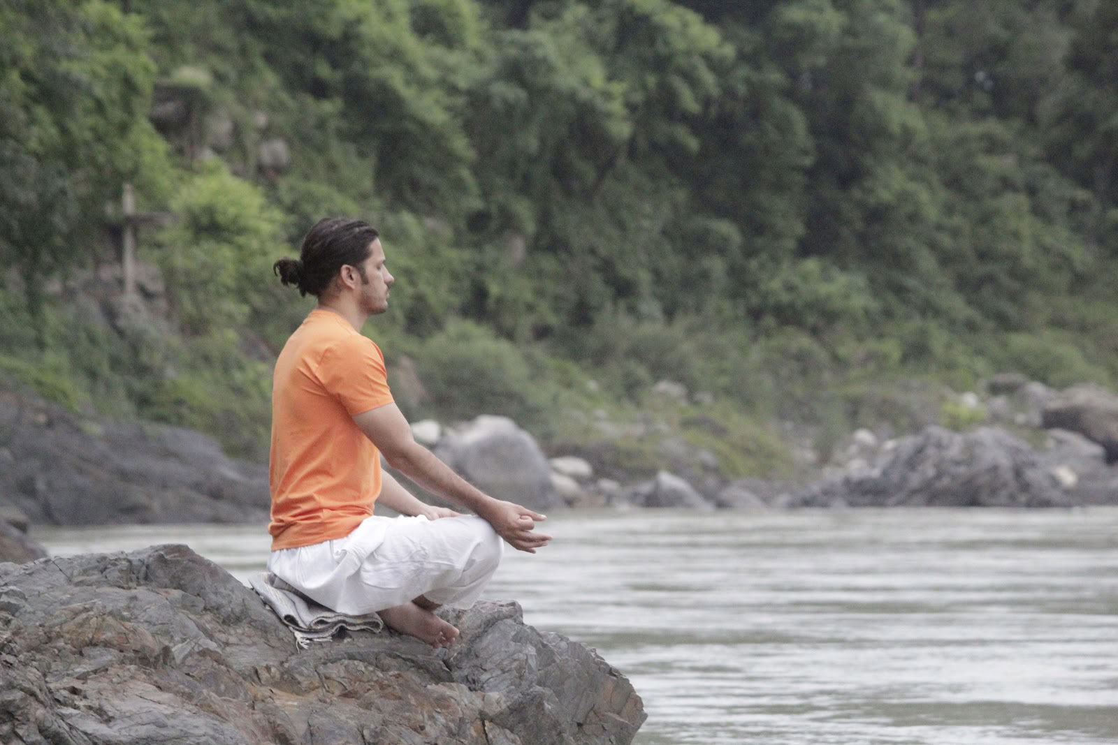 Fitfortunes holistiska yoga- och ljudhealing-skola