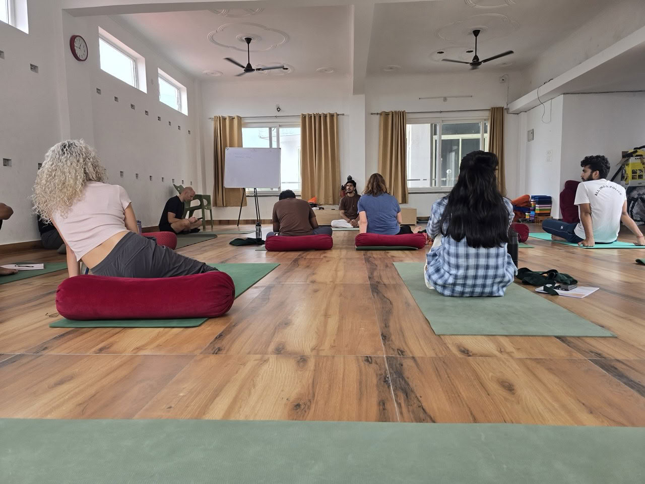 Jeevatman Yogshala - Bästa yogaskolan i Rishikesh, Indien