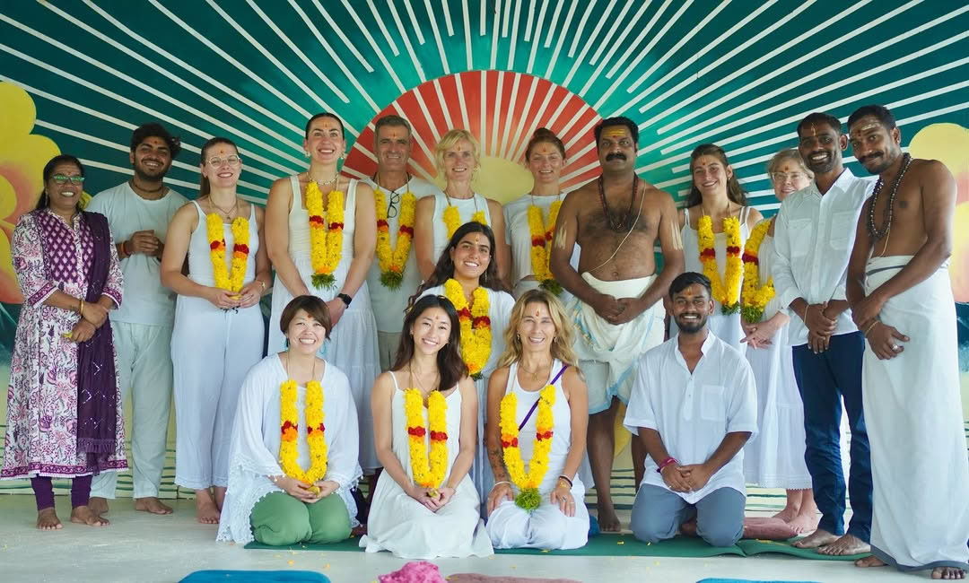 Lalitha Yoga Academy - Yogalärarutbildning i Varkala, Kerala