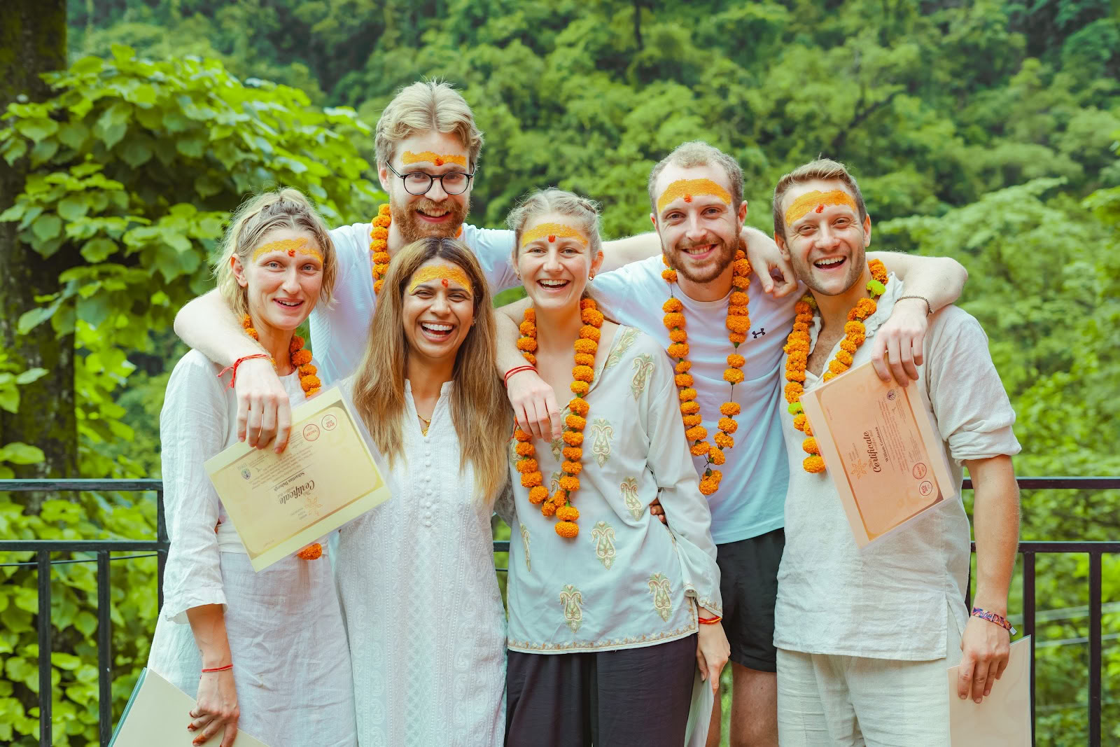 Mind Flow Harmony - Bästa yogalärarutbildningsskolan i Rishikesh