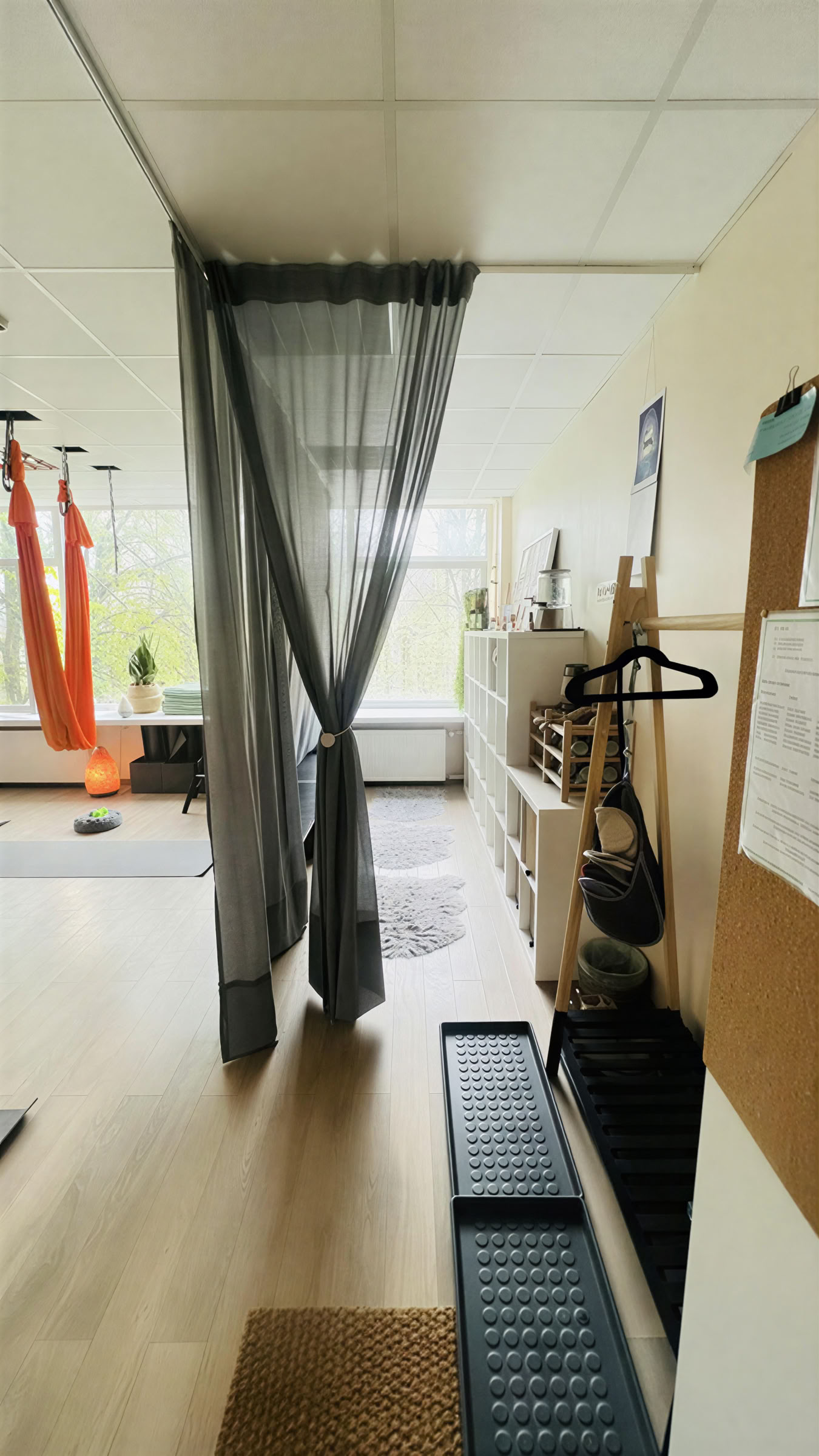 Studio Air Therapy | Oro Yoga Vilnius | Aerial Yoga Litauen