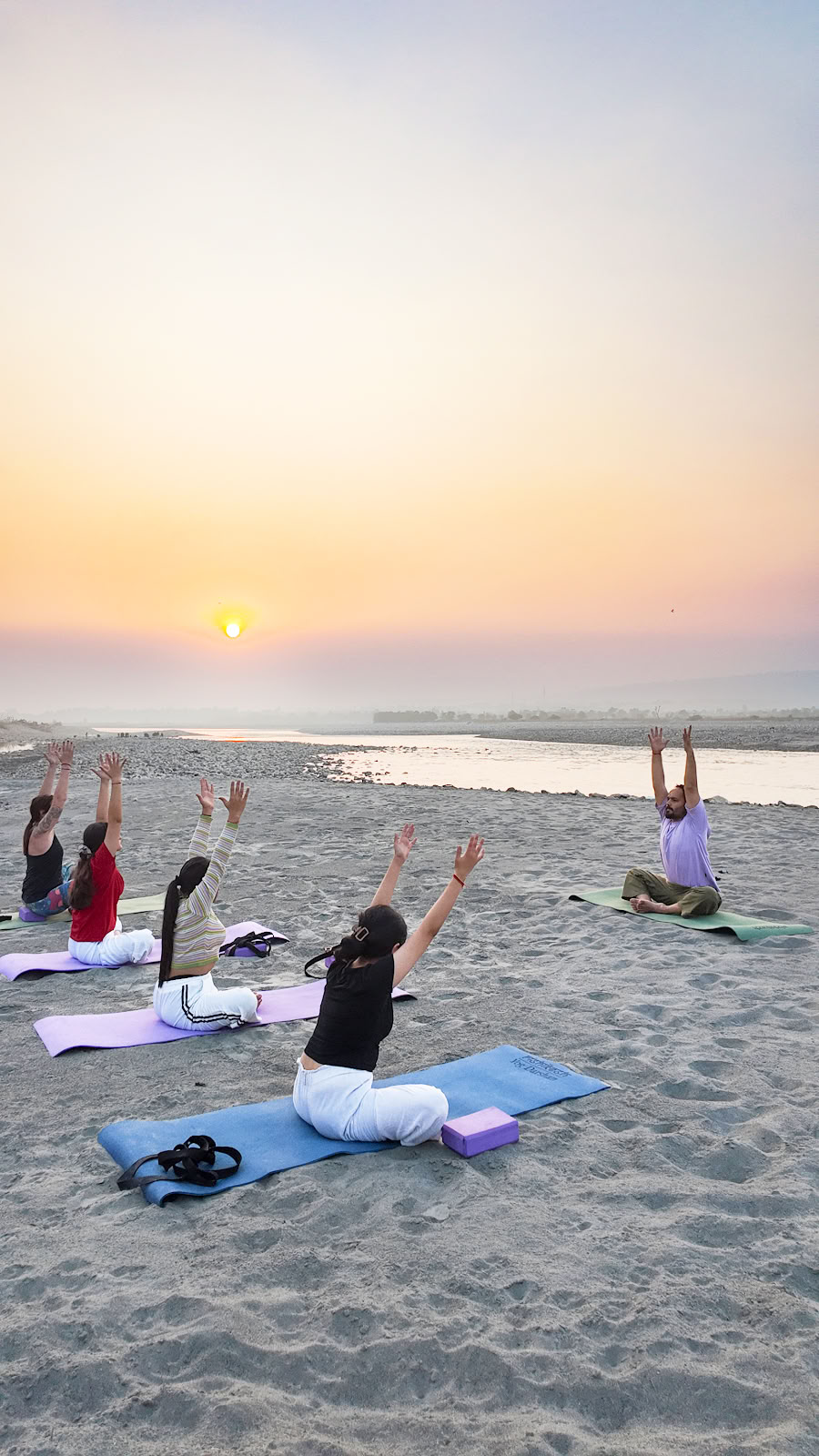 Rishikesh Yog Darshan - Yogalärarutbildningar i Rishikesh. Yoga-/ayurvedaretreat