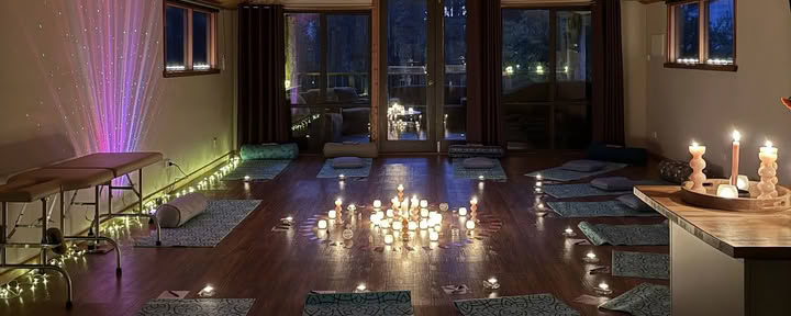 Kirsty Saunders - Spinal Energetics & Retreater