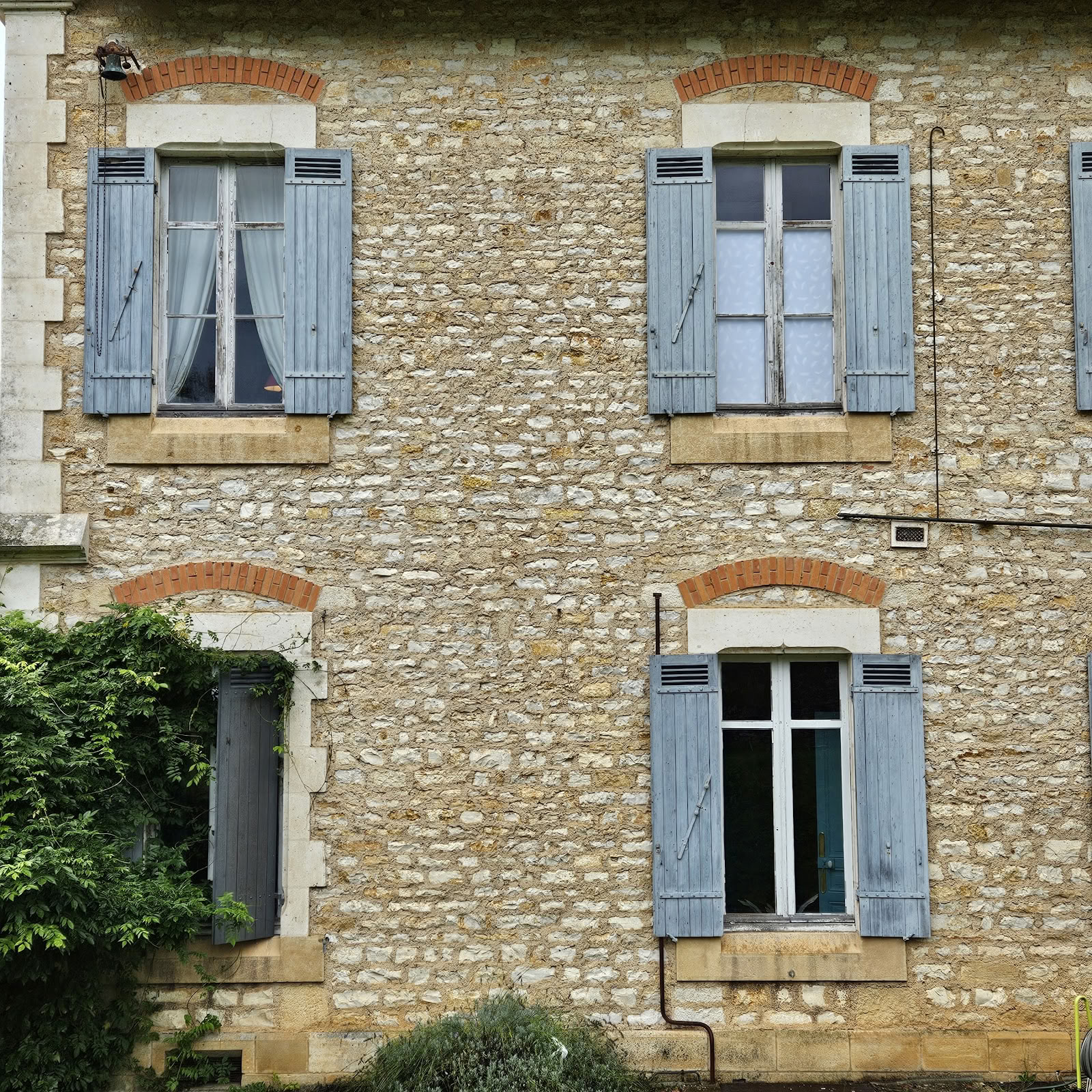 Château de Saint-Germain-des-Prés | Herrgård & skapare