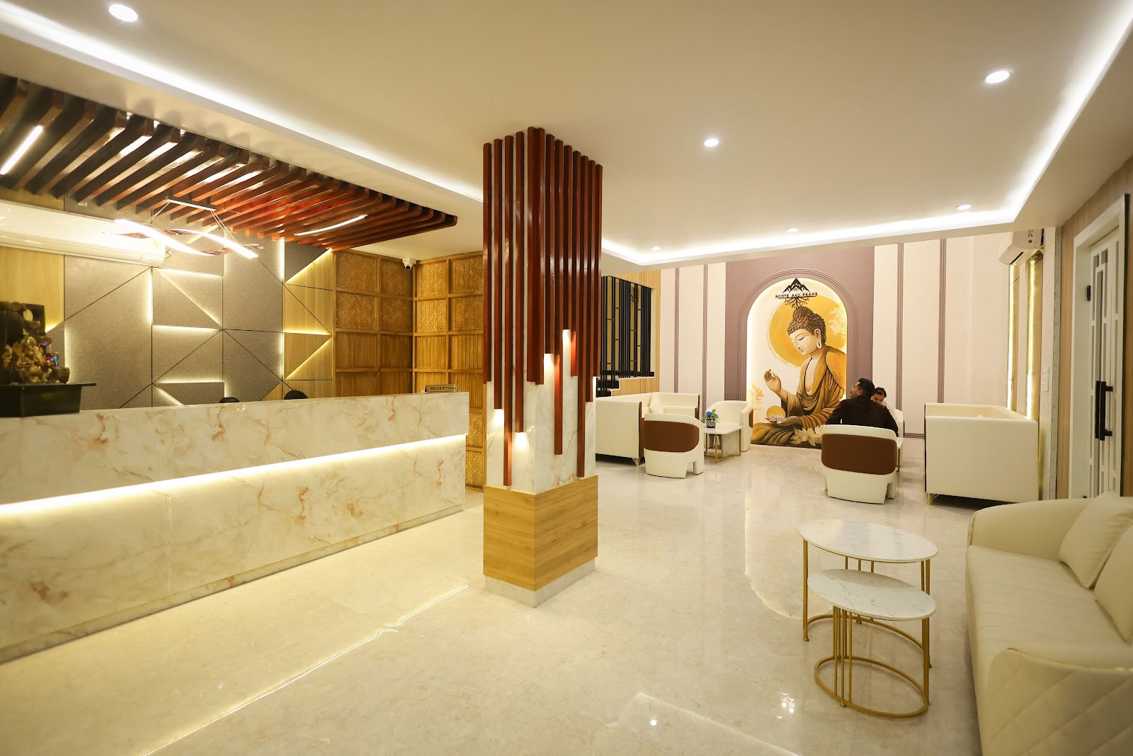 Roots & Peaks - Lyxig yogaretreat och boutiquehotell i Rishikesh