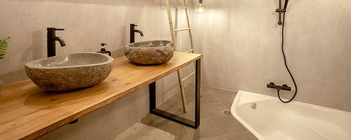 Retreat in Suite “The Cherry Tree Room” (Bed 03)