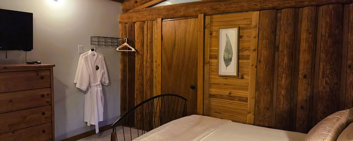 Standarddubbelrum med loft – Rum 5